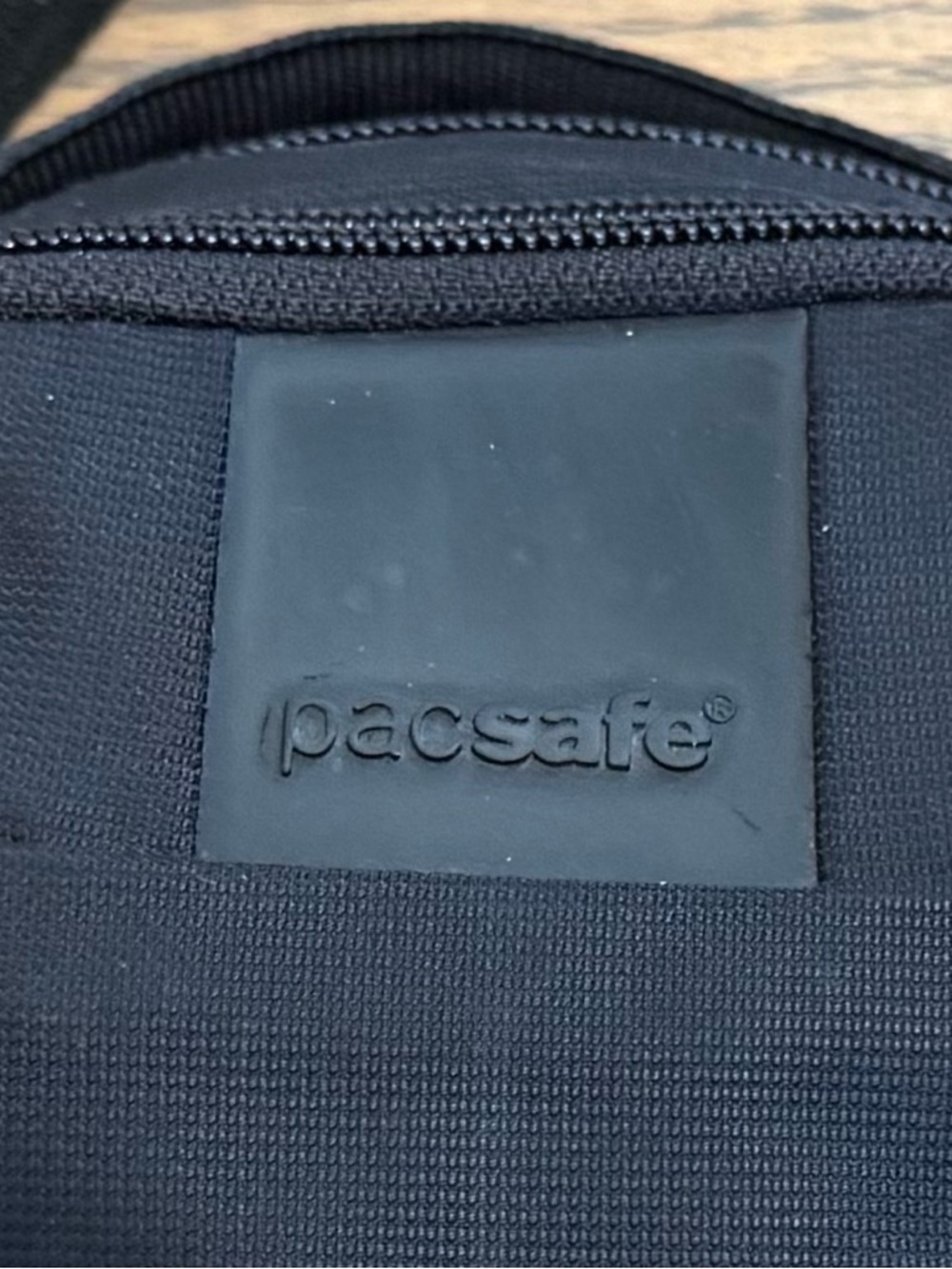 Pacsafe Metrosafe LS100 Crossbody Bag in Black - Picture 6 of 13